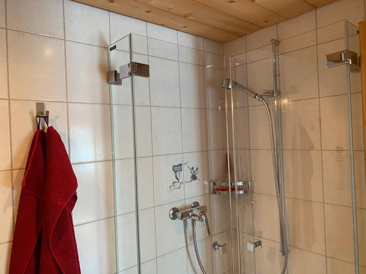 Appartamento Chasa Bazzi Scuol Esterno foto